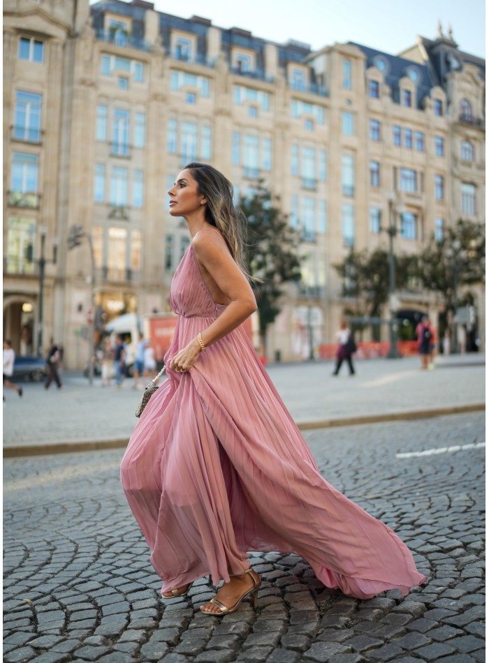 Long pleated dress with plunging neckline pink