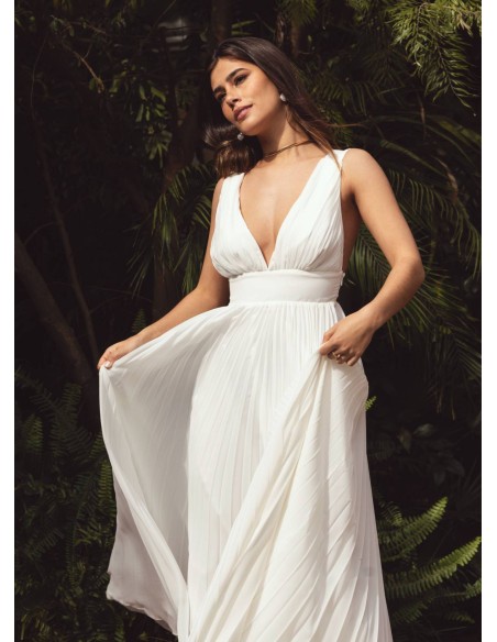 Long white pleated dress