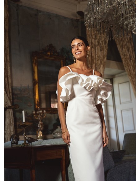 Robe midi blanche à encolure volantée