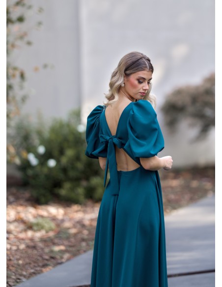 Vestido midi verde con mangas abullonadas