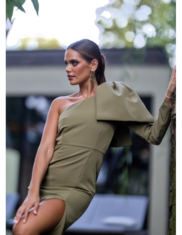 Vestido midi verde con lazo en la manga para invitada de boda 2