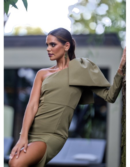 Vestido midi verde con lazo en la manga