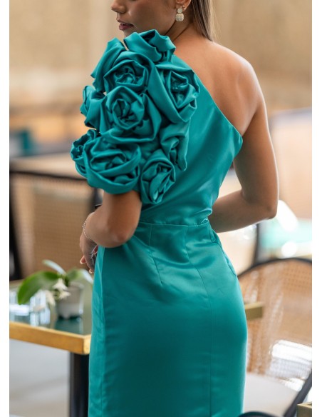 Vestido de invitada midi asimétrico con flores
