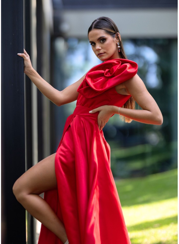 Robe d'invité structurée rouge princesse