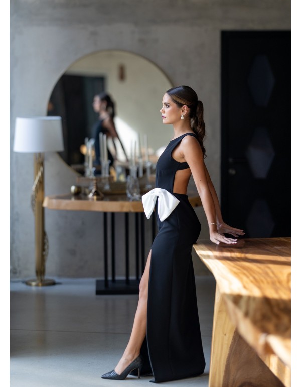 Longue robe d'invité noire avec nœud 2