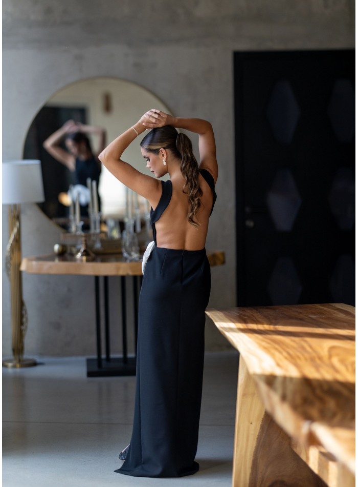 Vestido de invitada largo negro con lazo