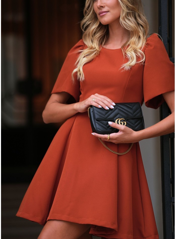 Vestido corto terracota fruncido