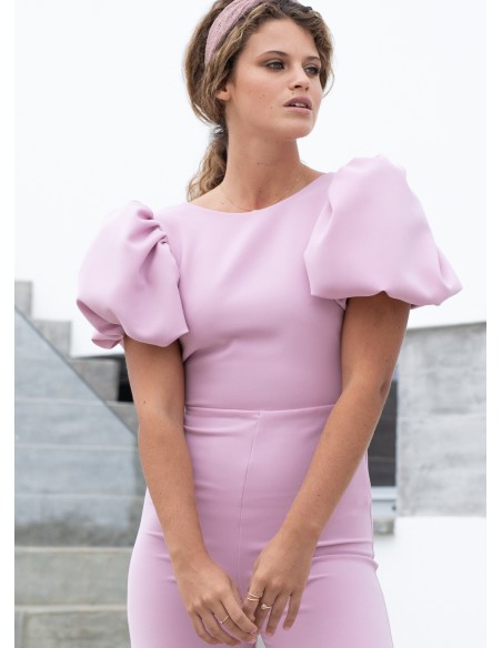 Lilac long jumpsuit with voluminous sleeves and V-neckline