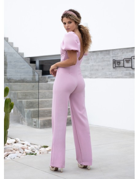 Mono largo lila con mangas voluminosas y escote en V para graduaciones