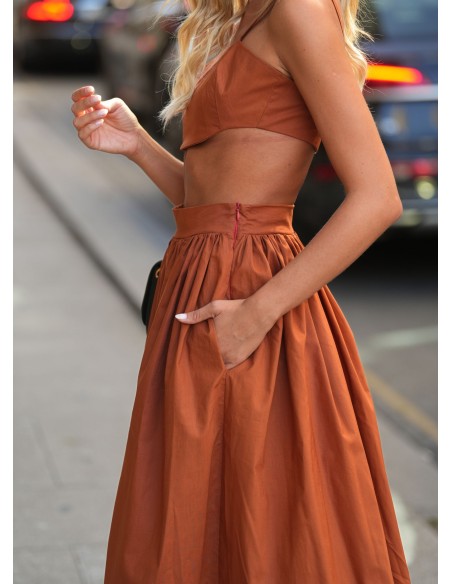 Falda larga terracota con bolsillos y cierre invisible para graduaciones