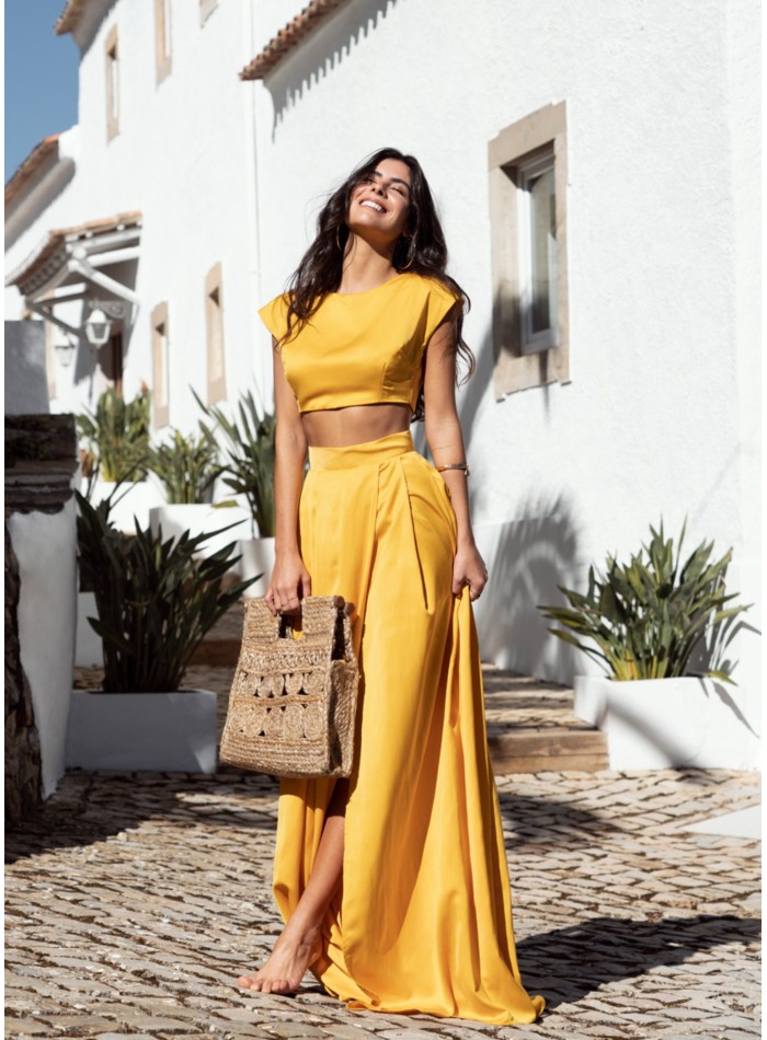 Yellow crop top with round neckline