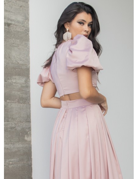 Crop top with round neckline and invisible closure