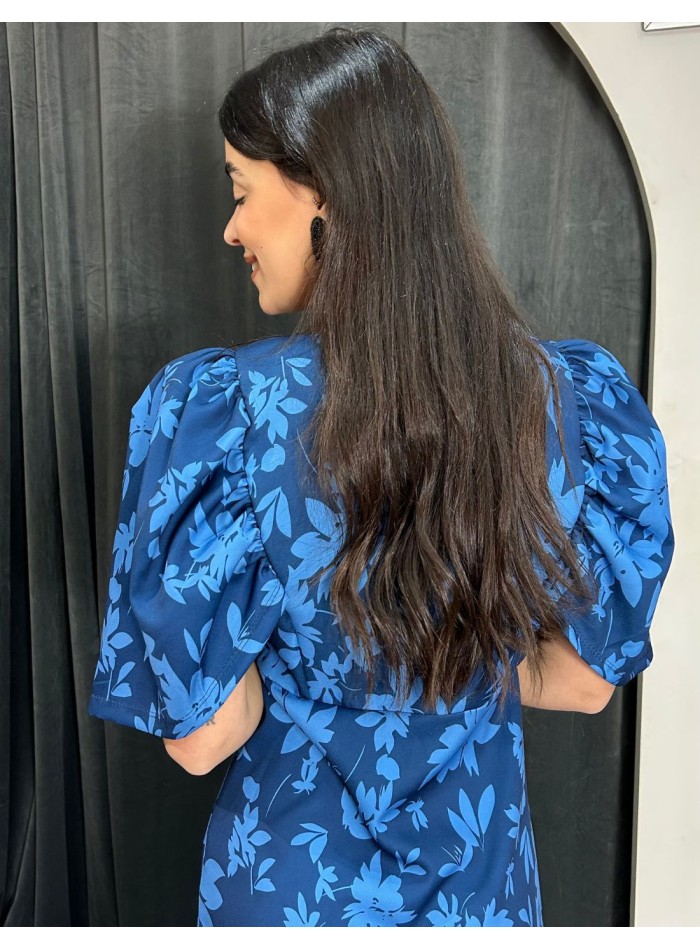 Vestido de invitada midi estampado con manga...