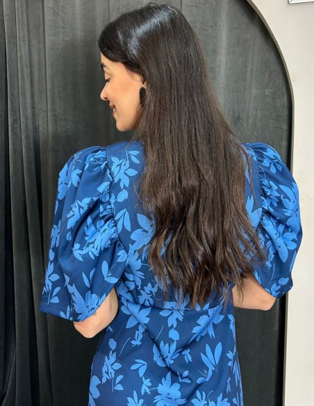 Vestido de invitada midi estampado con manga abullonada
