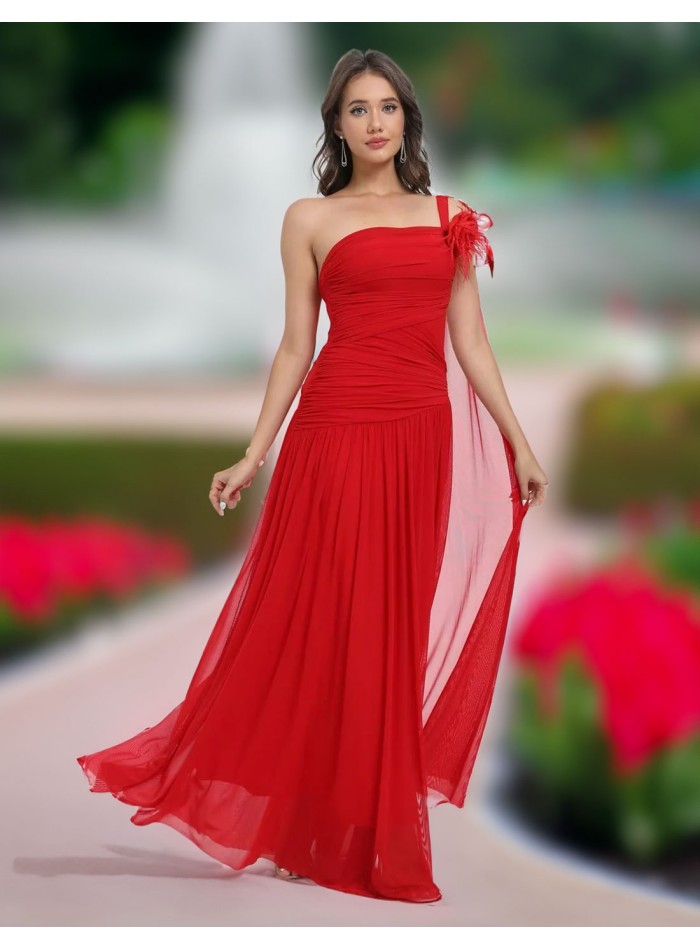 Vestido de invitada boda largo con cuerpo drapeado y manga capa