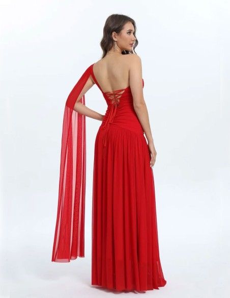 detalle de la espalda del Vestido de invitada boda largo con cuerpo drapeado y manga capa