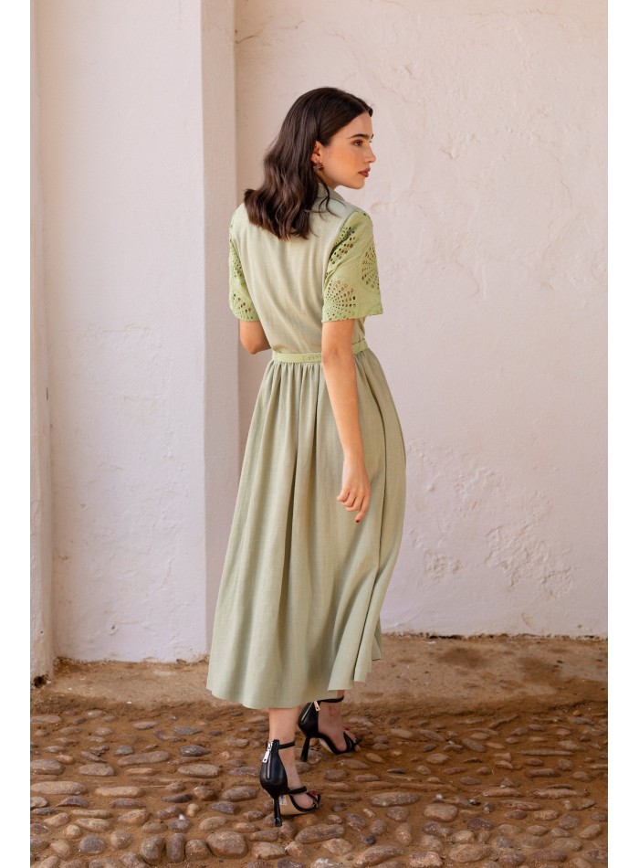 vestido midi de invitada verde