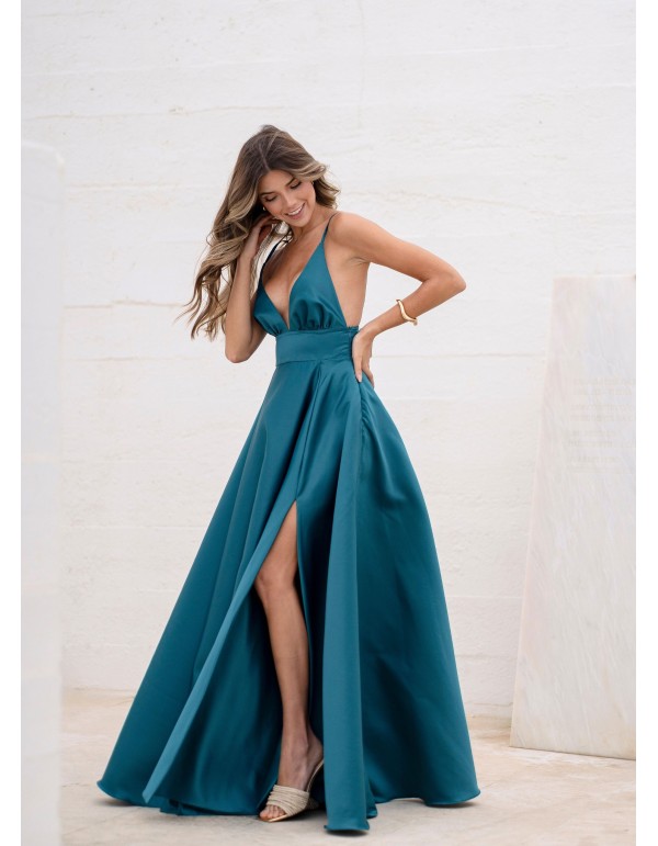 Vestido de corte princesa turquesa con escote pronunciado 2