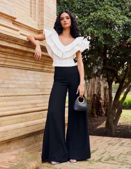 Top de fiesta con doble volante y escote en pico para invitada