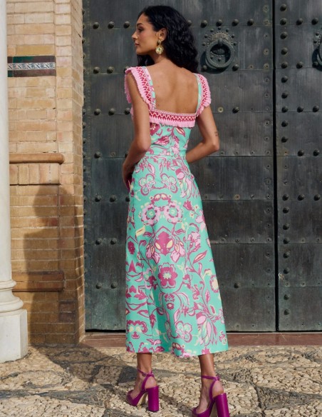 Top corto con tirantes ancho decorado y escote cuadrado