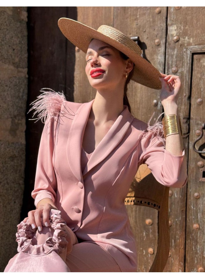 Three-piece suit jacket with feather detail