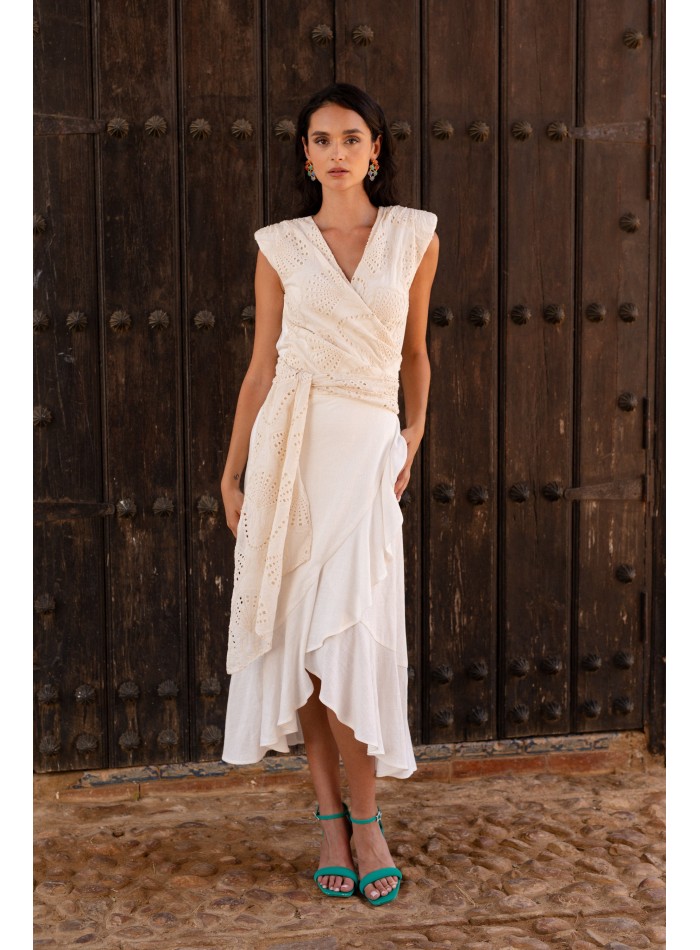 Mother's communion set in white linen