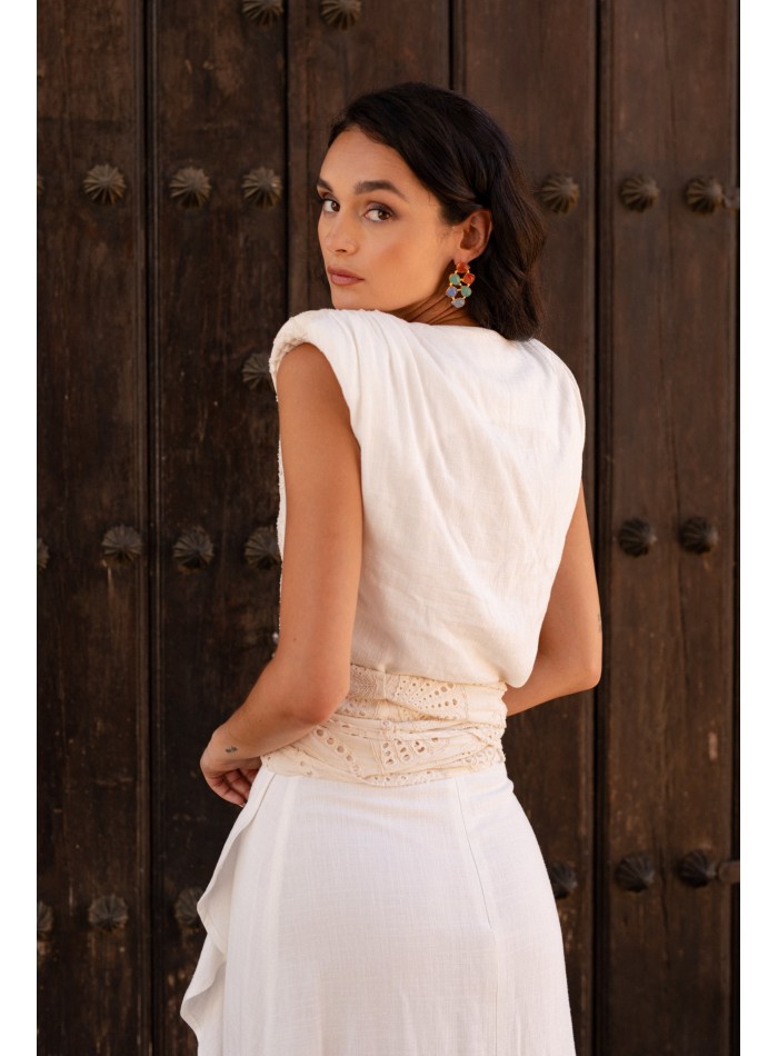 Mother's communion set in white linen