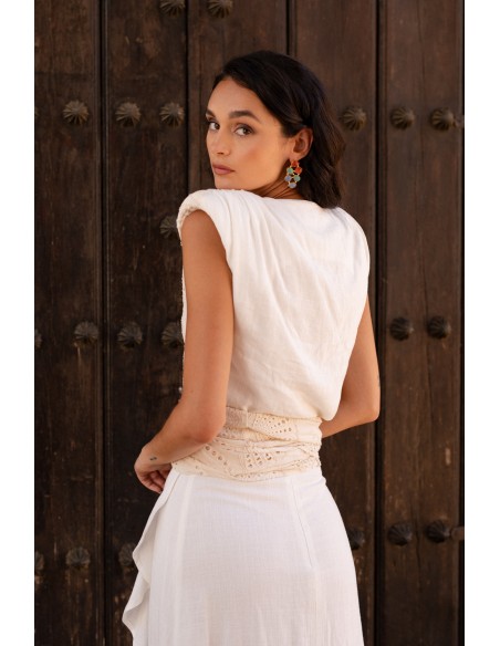 Mother's communion set in white linen