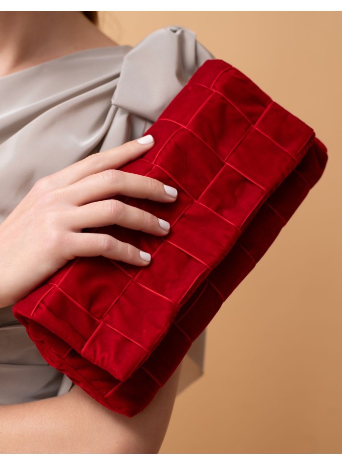 Red handbag in intertwined velvet