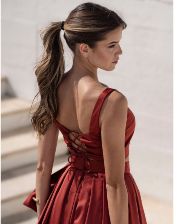 Terracotta top with straps and square neckline