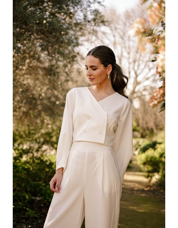 Short double-breasted jacket with buttons and wide sleeves 2