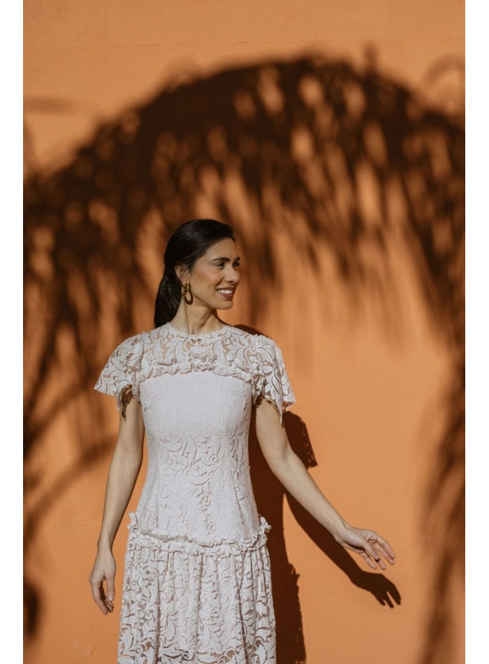 Pearl pink midi lace midi dress with ruffles