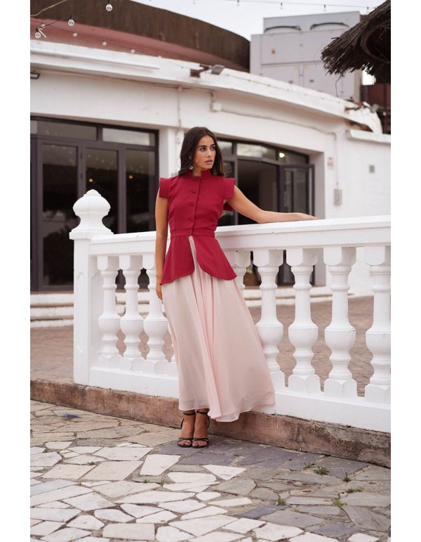 Gilet rouge boutonné avec volant à la taille 2