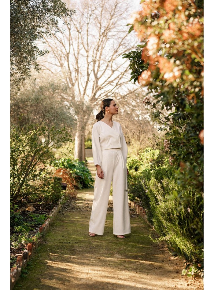 Wide, high-waisted raw long pants