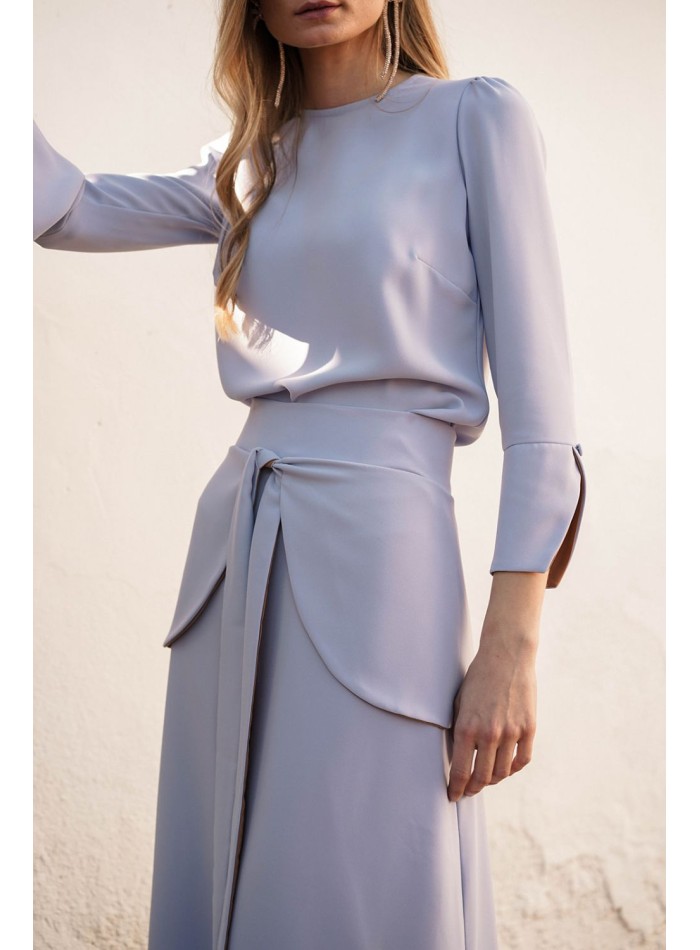 Top in lavender color with cuff detail