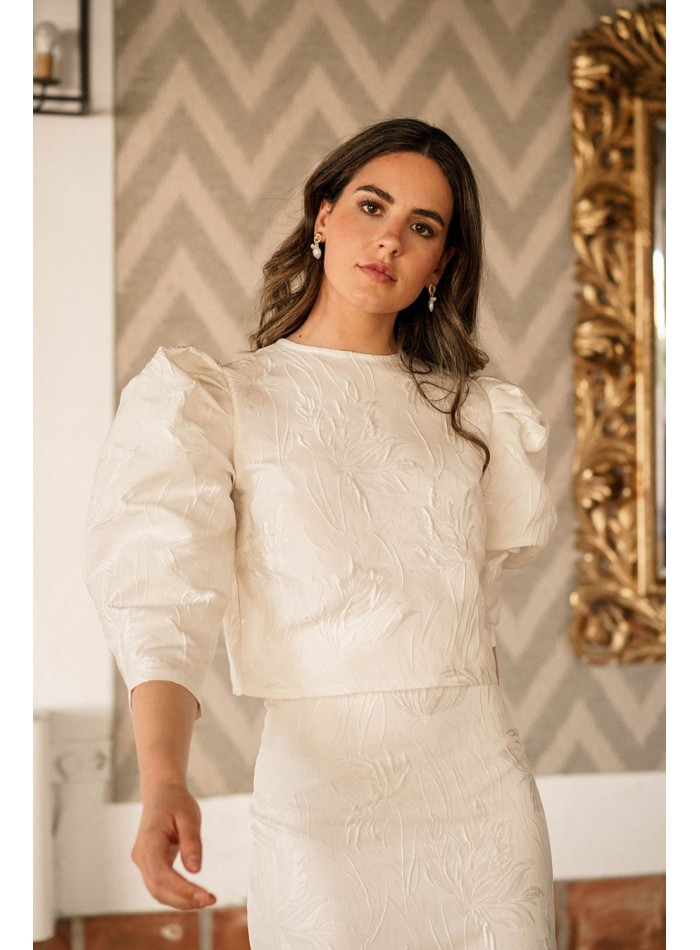 Ecru brocade top with puffed sleeves