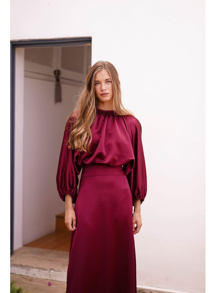 Top bordeaux à manches longues avec ruchés à la...