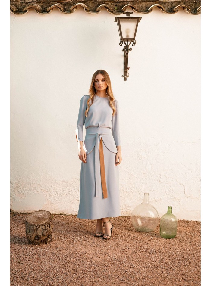 Flared midi skirt with front lacing