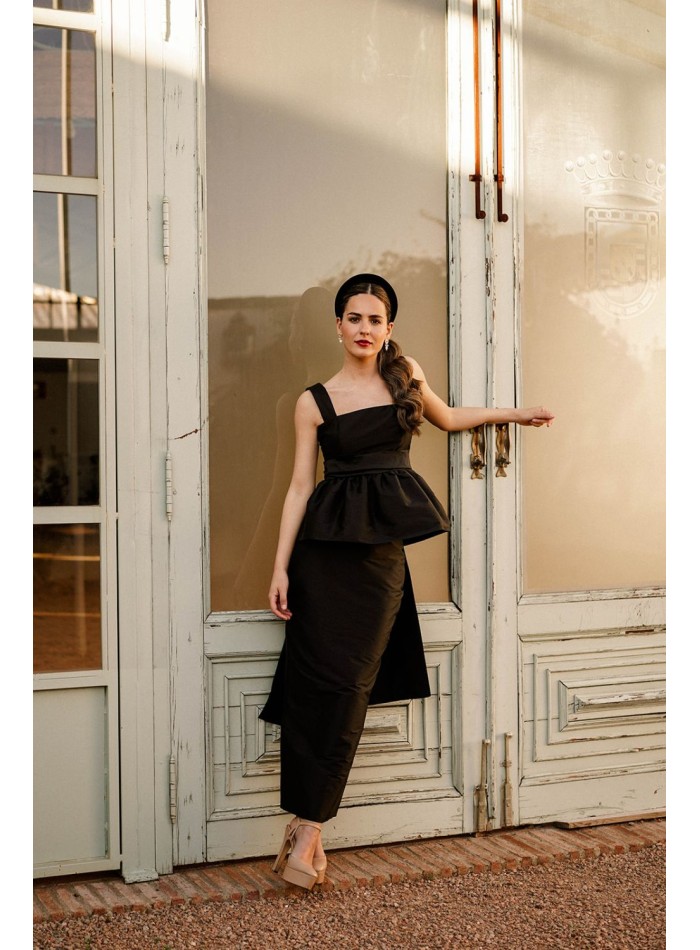 Falda midi recta tafeta negra con abertura trasera para eventos