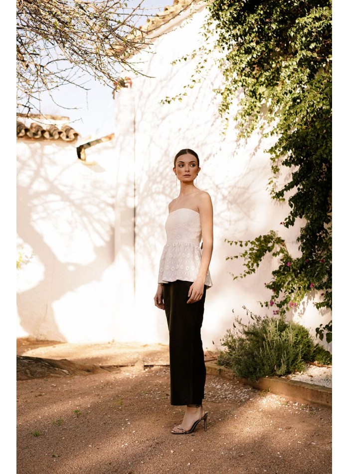 Jupe midi droite en taffetas noir avec fente au...