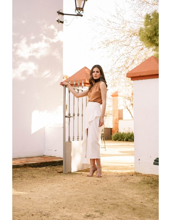 Midi skirt with front slit and flounce 2