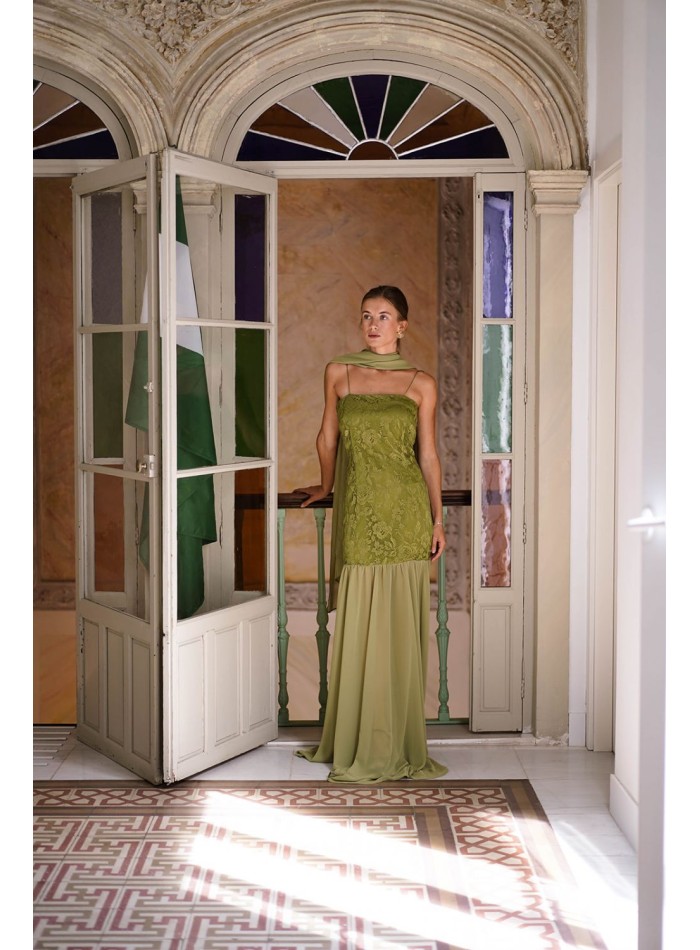 Vestido largo verde oliva de encaje con falda de gasa para hermana de la novia