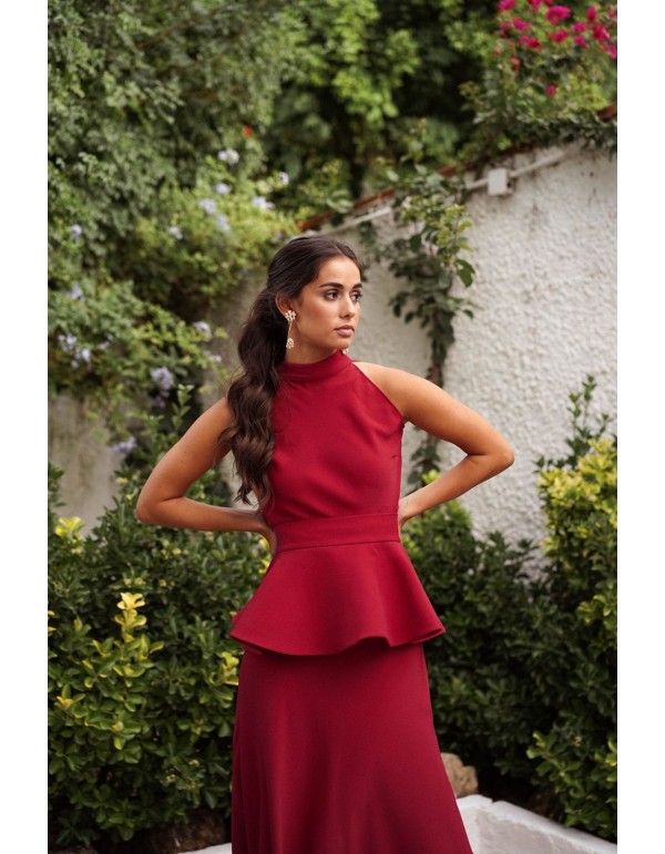 Longue robe d'invité avec ceinture de style péplum 2