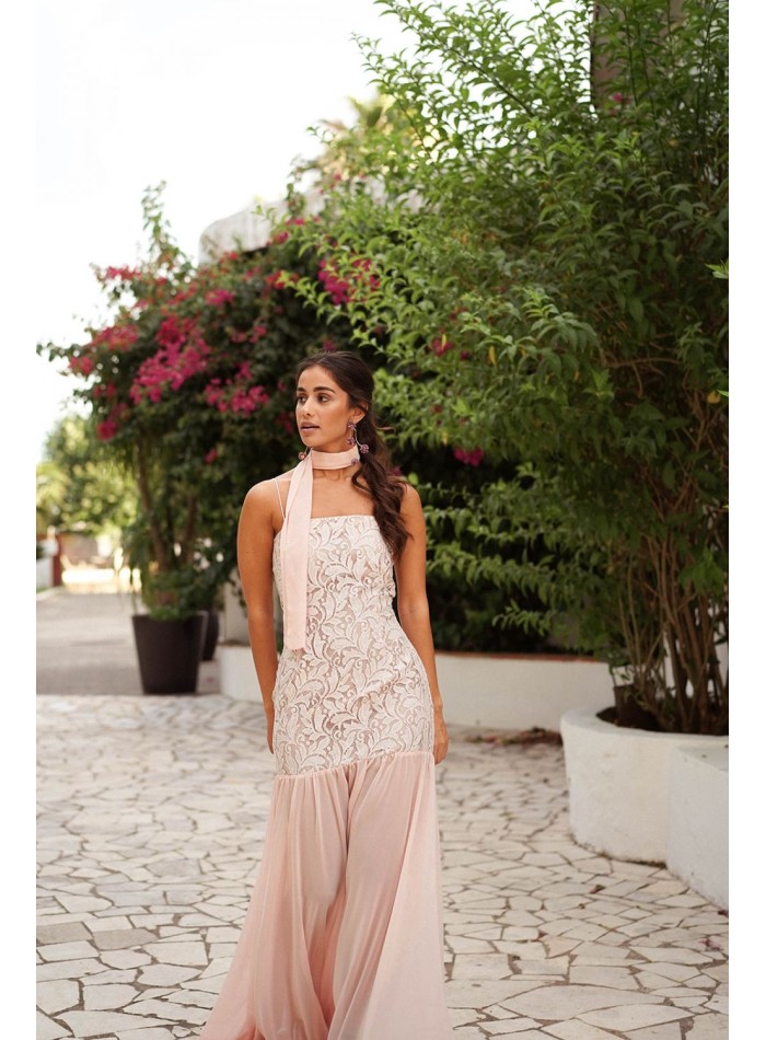 Longue robe en dentelle rose perle avec jupe en...