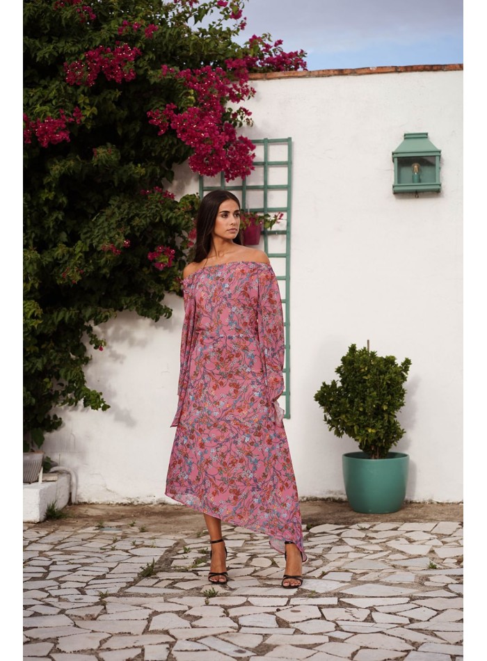 Vestido asimétrico de gasa rosa con estampado floral para eventos
