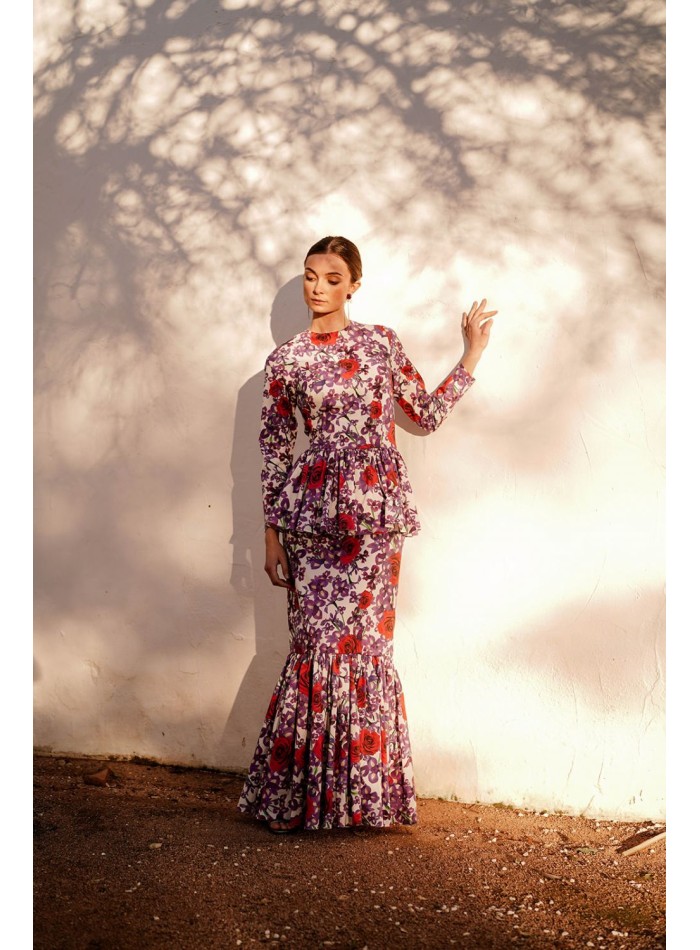 Printed long dress with pleated waist and...