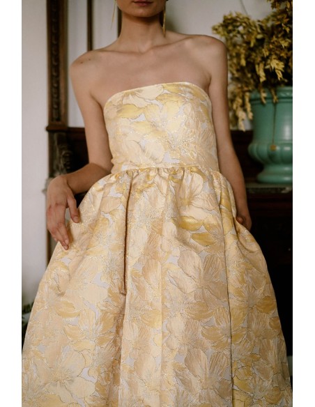 Vestido midi amarillo palabra de honor con bolsillos para invitadas
