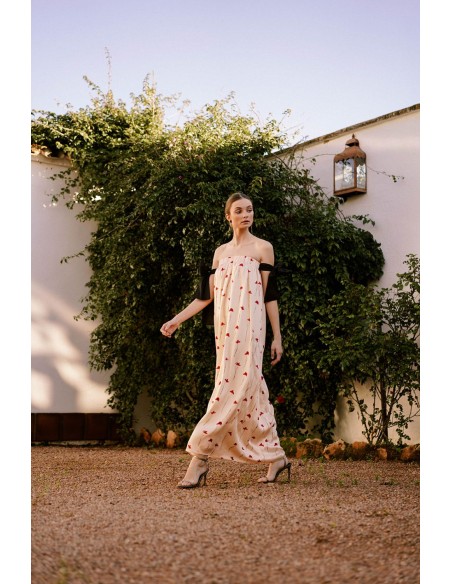 Vestido midi beige con estampado de rosas para invitadas
