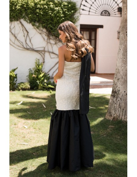 Longue robe bustier noire et blanche