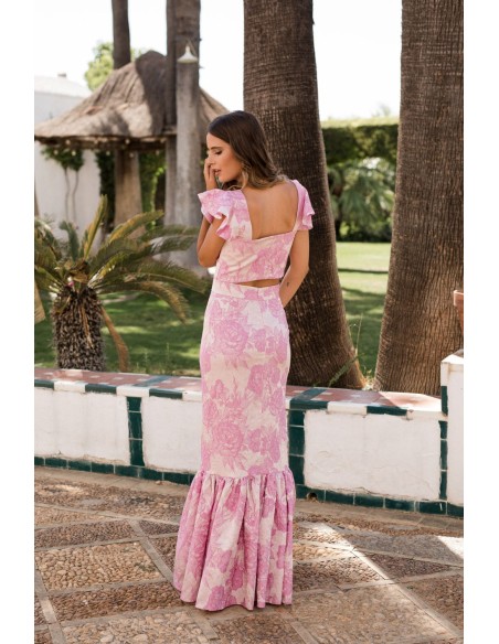 Falda larga rosa brocada con maxi volantes para graduaciones y bodas